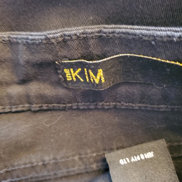 THE KIM Black Jeans - Picture 6 of 6